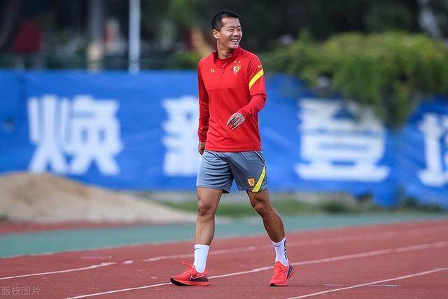 开云官网-中超黄金一代集体告别：有人退役 多人难找下家