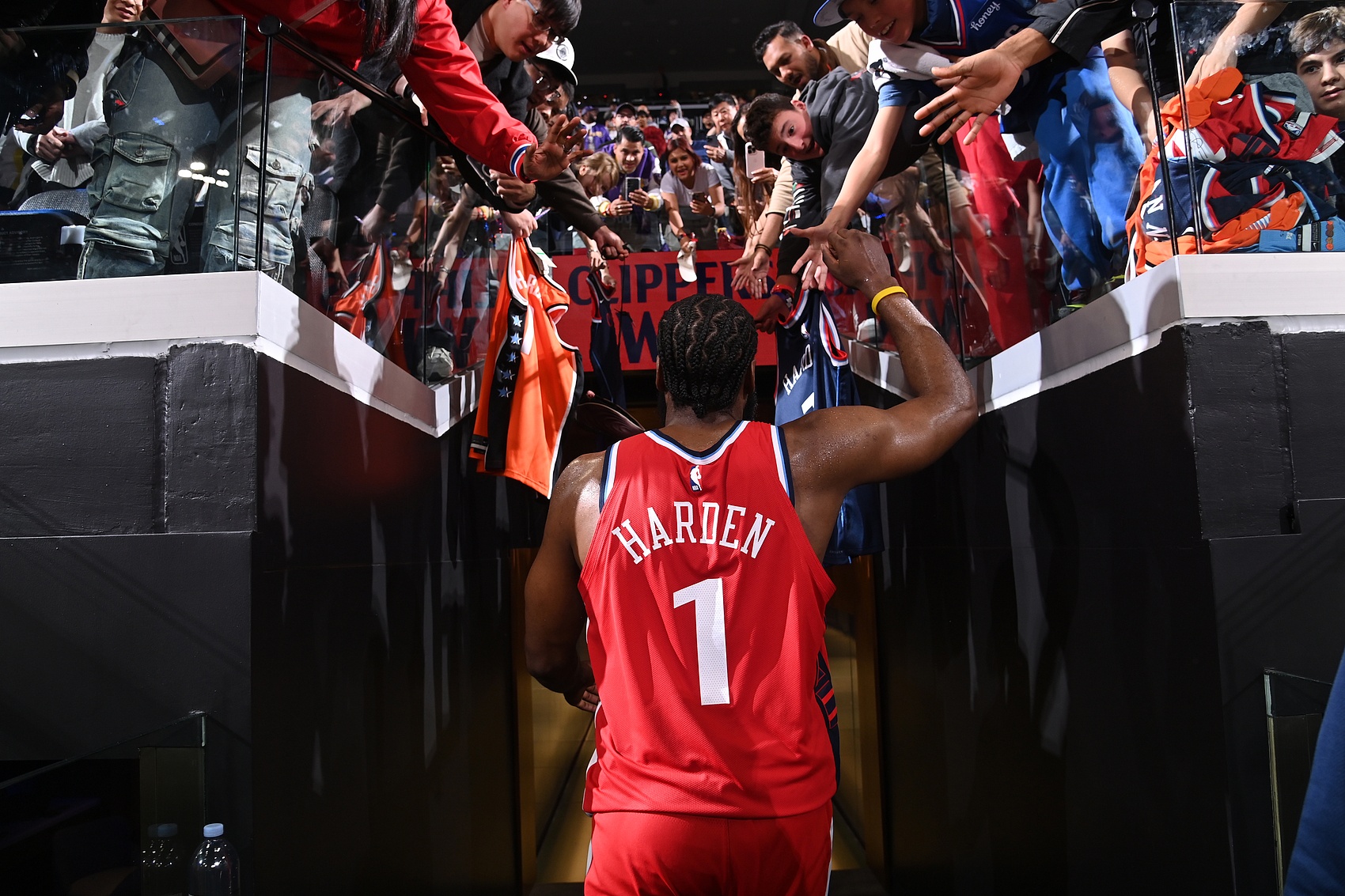 开云体育-离奇快船：卖全明星遣功勋 比尔报销 东道主无全明星 登走不欠4.0